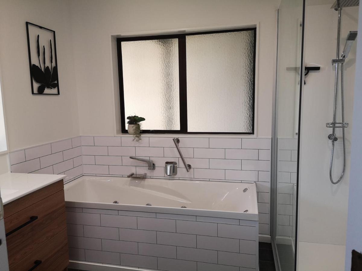 Marine Parade Magic -
