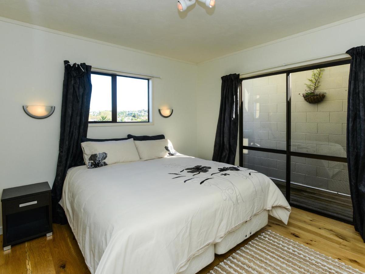 Marine Parade Magic - Holiday home Napier