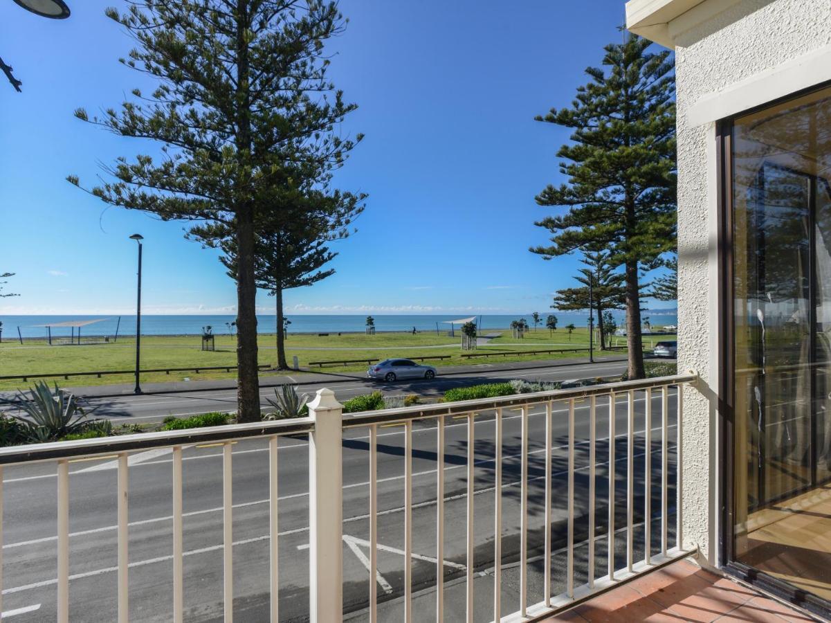 Marine Parade Magic - Holiday home Napier